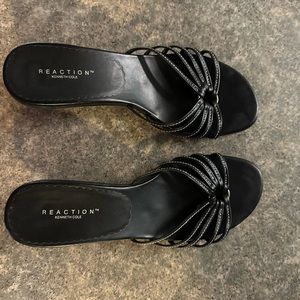 Kenneth Cole black heals Size 9